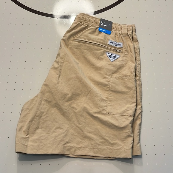 ⚡️ NWT Columbia shorts - Picture 2 of 2